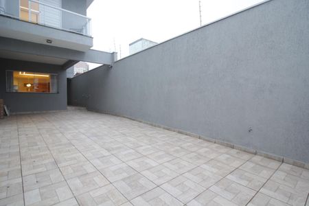 Casa à venda com 274m², 3 quartos e 6 vagas Casa à venda com 274m², 3 quartos e 6 vagasGaragem