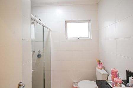 Casa à venda com 274m², 3 quartos e 6 vagas Casa à venda com 274m², 3 quartos e 6 vagasBanheiro da Suíte 2