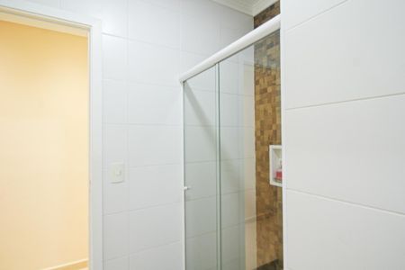 Casa à venda com 274m², 3 quartos e 6 vagas Casa à venda com 274m², 3 quartos e 6 vagasBanheiro da Suíte 1