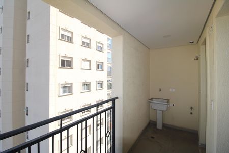 Apartamento à venda com 66m², 2 quartos e 1 vagaSala / Cozinha - Varanda