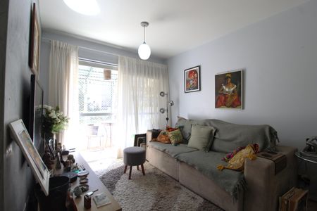 Sala de apartamento à venda com 2 quartos, 75m² em Itaim Bibi, São Paulo