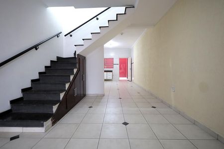 Sala de casa para alugar com 3 quartos, 135m² em Vila Mazzei, Santo André