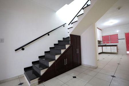 Sala de casa para alugar com 3 quartos, 135m² em Vila Mazzei, Santo André