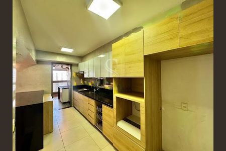 Apartamento à venda com 131m², 3 quartos e 2 vagas