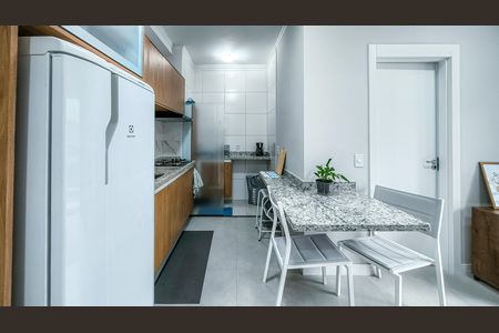 Apartamento para alugar com 38m², 2 quartos e 1 vaga Apartamento para alugar com 38m², 2 quartos e 1 vagaCozinha e Área de Serviço