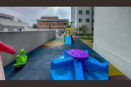 Apartamento para alugar com 38m², 2 quartos e 1 vaga Apartamento para alugar com 38m², 2 quartos e 1 vagaÁrea comum - Playground