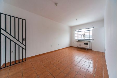 Casa para alugar com 78m², 2 quartos e sem vaga Casa para alugar com 78m², 2 quartos e sem vagaSala