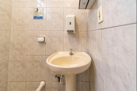 Casa para alugar com 78m², 2 quartos e sem vaga Casa para alugar com 78m², 2 quartos e sem vagaBanheiro 1