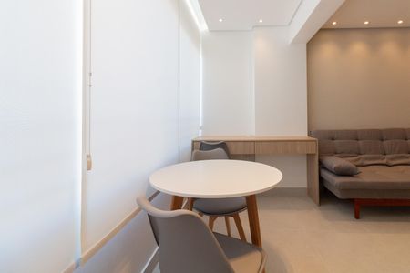 Apartamento para alugar com 32m², 1 quarto e 1 vaga Apartamento para alugar com 32m², 1 quarto e 1 vagaVaranda