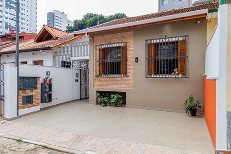 Casa de condomínio para alugar com 92m², 1 quarto e 1 vaga Casa de condomínio para alugar com 92m², 1 quarto e 1 vagaFachada