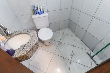 Casa à venda com 78m², 2 quartos e 2 vagas Casa à venda com 78m², 2 quartos e 2 vagasBanheiro da Suíte 1