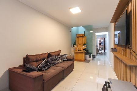 Casa à venda com 78m², 2 quartos e 2 vagas Casa à venda com 78m², 2 quartos e 2 vagasSala