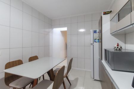 Casa à venda com 78m², 2 quartos e 2 vagas Casa à venda com 78m², 2 quartos e 2 vagasCozinha