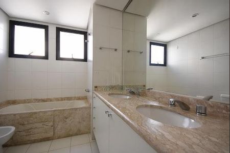 Apartamento à venda com 195m², 4 quartos e 4 vagas