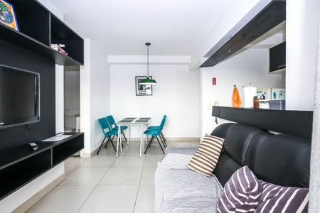 Sala de apartamento para alugar com 2 quartos, 45m² em Liberdade, São Paulo