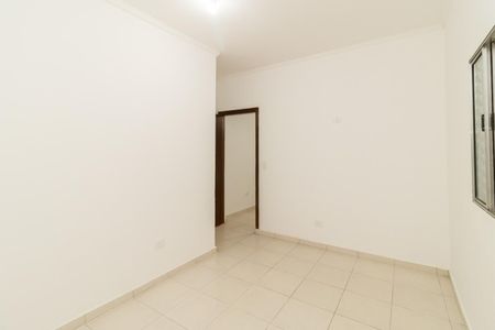 Quarto de casa para alugar com 1 quarto, 40m² em Jardim Joana D’arc, São Paulo