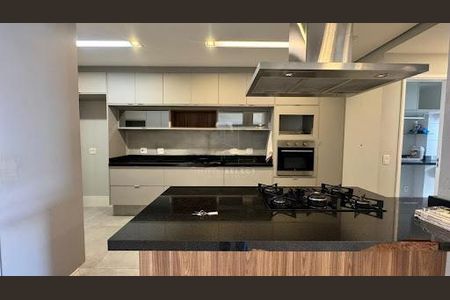Apartamento à venda com 200m², 4 quartos e 3 vagas