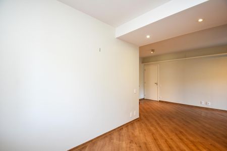 Sala / quarto revercivel de apartamento para alugar com 1 quarto, 56m² em Pinheiros, São Paulo