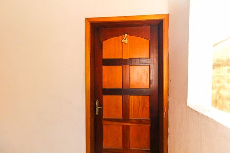 Casa de condomínio para alugar com 50m², 1 quarto e sem vaga Casa de condomínio para alugar com 50m², 1 quarto e sem vagaPorta