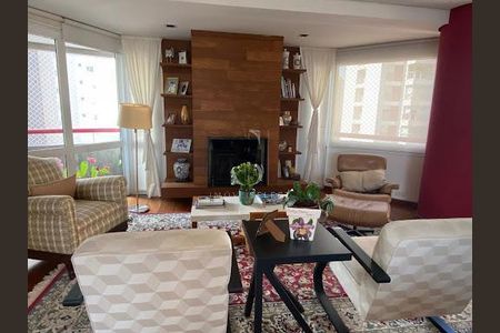 Apartamento à venda com 211m², 4 quartos e 4 vagas