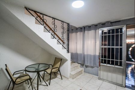 Casa à venda com 79m², 2 quartos e 1 vaga Casa à venda com 79m², 2 quartos e 1 vagaSala