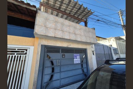 Casa à venda com 79m², 2 quartos e 1 vaga Casa à venda com 79m², 2 quartos e 1 vagaFachada
