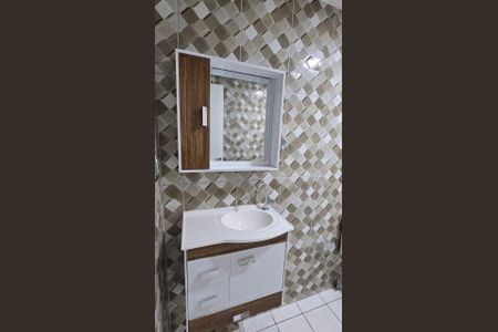 Banheiro de apartamento para alugar com 1 quarto, 49m² em Jardim da Laranjeira (Zona Leste), São Paulo