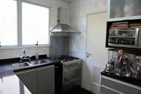 Apartamento à venda com 2 quartos, 177m² em Moema, São Paulo
