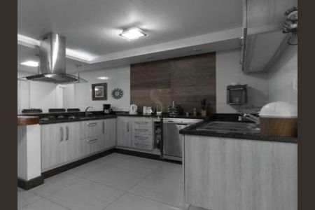 Apartamento à venda com 263m², 4 quartos e 2 vagas