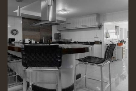 Apartamento à venda com 263m², 4 quartos e 2 vagas