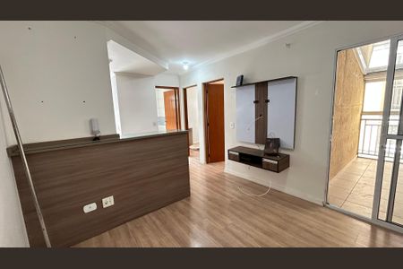 Sala de apartamento para alugar com 2 quartos, 43m² em Jardim Silvestre, Guarulhos