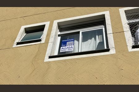 Apartamento para alugar com 43m², 2 quartos e 1 vagaPlaca instalada na fachada do imóvel 