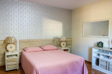 Casa para alugar com 233m², 3 quartos e 2 vagas Casa para alugar com 233m², 3 quartos e 2 vagasQuarto Suite - 2º Pavimento