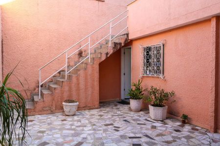 Casa para alugar com 233m², 3 quartos e 2 vagas Casa para alugar com 233m², 3 quartos e 2 vagasQuintal