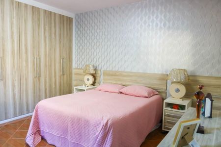 Casa para alugar com 233m², 3 quartos e 2 vagas Casa para alugar com 233m², 3 quartos e 2 vagasQuarto Suite - 2º Pavimento