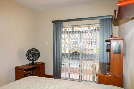 Casa para alugar com 233m², 3 quartos e 2 vagas Casa para alugar com 233m², 3 quartos e 2 vagasQuarto 2- 2º Pavimento
