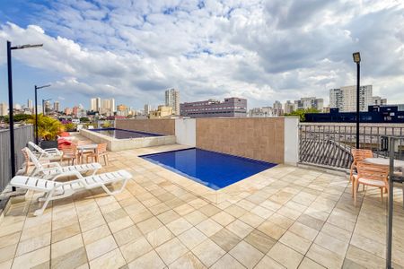 Apartamento à venda com 37m², 2 quartos e 1 vaga Apartamento à venda com 37m², 2 quartos e 1 vagaPiscina