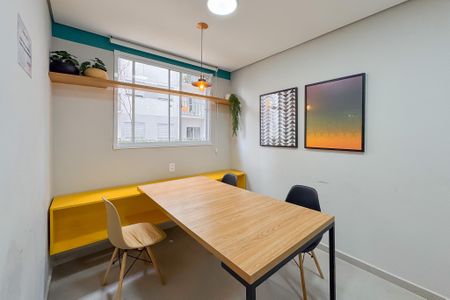 Apartamento à venda com 37m², 2 quartos e 1 vaga Apartamento à venda com 37m², 2 quartos e 1 vagaCoworking