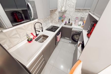 Apartamento à venda com 37m², 2 quartos e 1 vaga Apartamento à venda com 37m², 2 quartos e 1 vagaCozinha e Área de Serviço