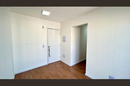 Sala de apartamento para alugar com 2 quartos, 44m² em Jardim Aida, Guarulhos