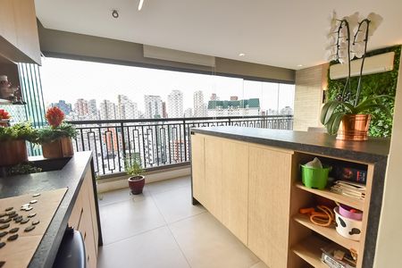 Apartamento à venda com 148m², 3 quartos e 2 vagas Apartamento à venda com 148m², 3 quartos e 2 vagasVaranda