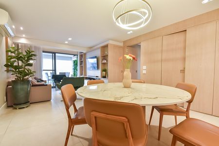 Apartamento à venda com 148m², 3 quartos e 2 vagas Apartamento à venda com 148m², 3 quartos e 2 vagasSala