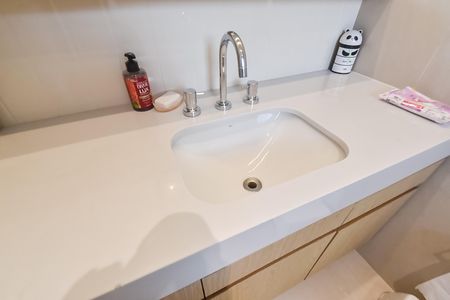 Apartamento à venda com 148m², 3 quartos e 2 vagas Apartamento à venda com 148m², 3 quartos e 2 vagasBanheiro da suíte 2