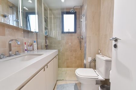 Apartamento à venda com 148m², 3 quartos e 2 vagas Apartamento à venda com 148m², 3 quartos e 2 vagasBanheiro da suíte 1