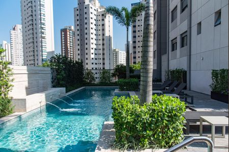 Apartamento à venda com 148m², 3 quartos e 2 vagas Apartamento à venda com 148m², 3 quartos e 2 vagasÁrea comum - Piscina