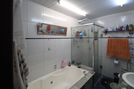 Casa à venda com 96m², 3 quartos e sem vagaBanheiro da Suíte