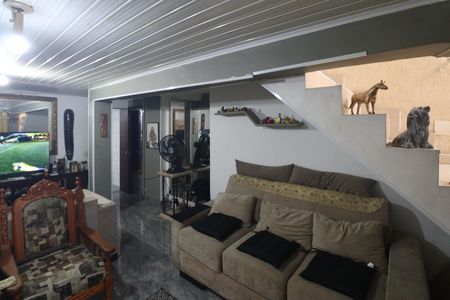Casa à venda com 96m², 3 quartos e sem vagasala 