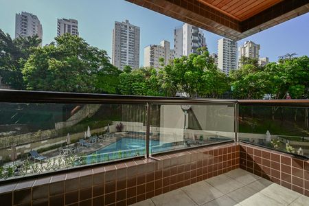 Apartamento à venda com 114m², 3 quartos e 2 vagasVaranda