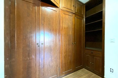 Casa para alugar com 500m², 6 quartos e 2 vagasCloset da Suite