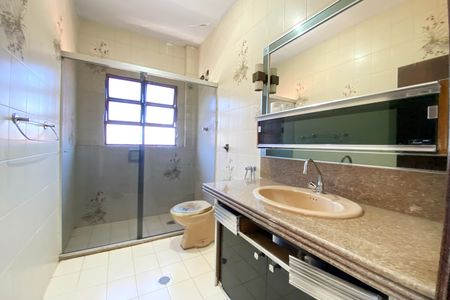 Casa para alugar com 500m², 6 quartos e 2 vagasBanheiro